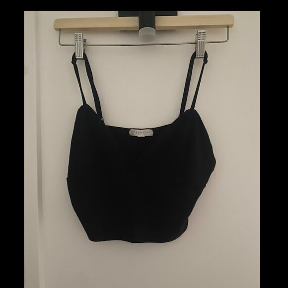 black triangle tank top - Picture 1 of 3
